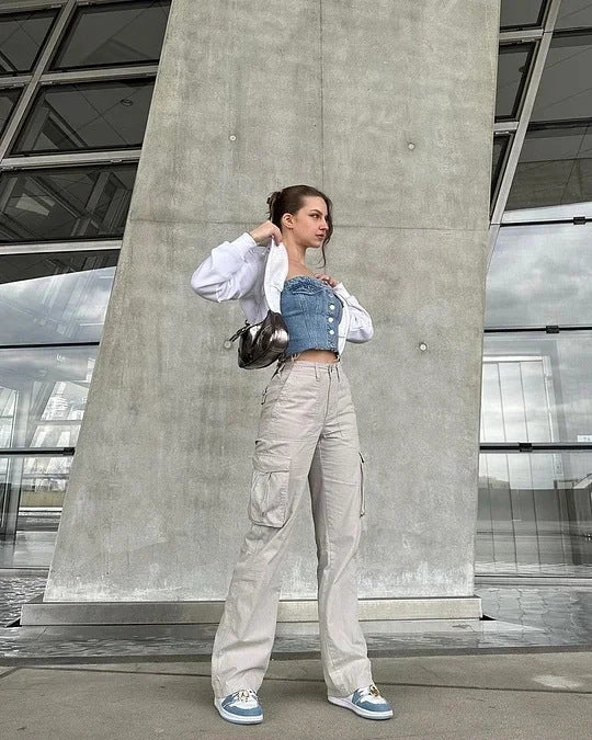 Women's wide High-Waist Cargo Pants with applied flap pockets and straight leg Mune Fashion