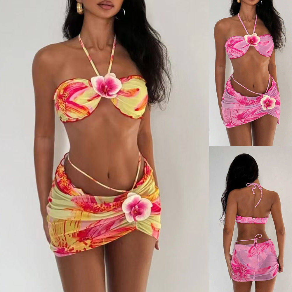 Women's bandeau bikini with floral design and wrap skirt Mune Fashion