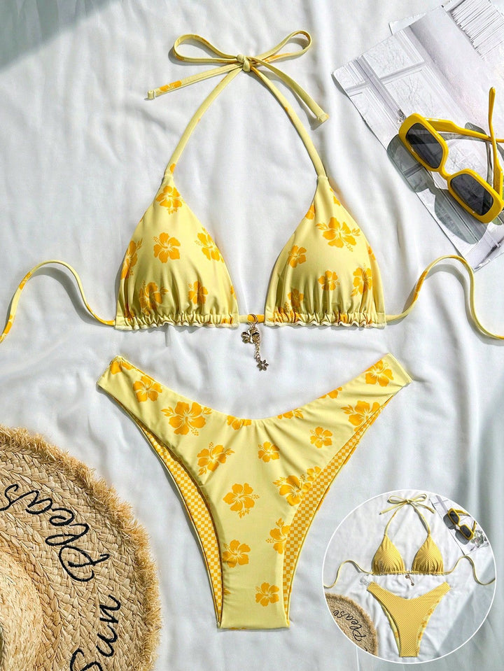 Women's Triangle Bikini with Playful Floral Design Mune Fashion