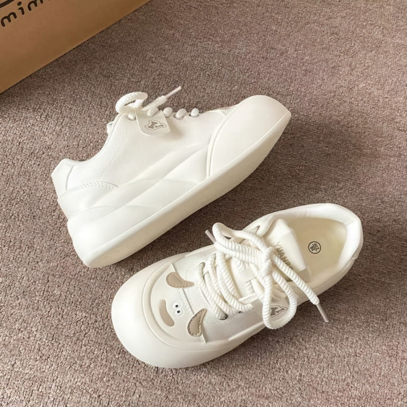 Women's sneaker with ergonomic cushioning and breathable upper material Mune Fashion