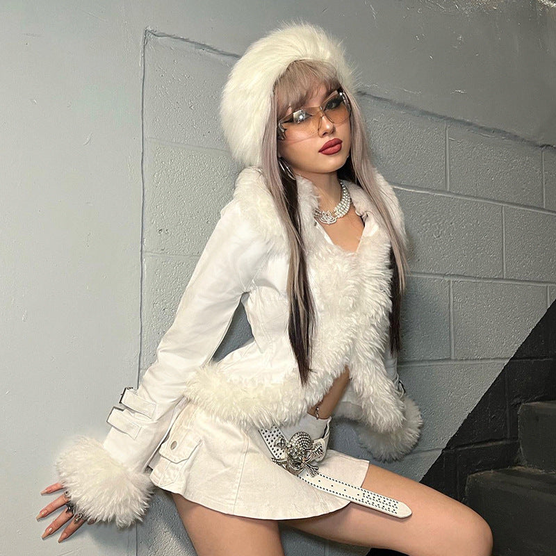 Women's short tailored faux fur bolero jacket with V-neck and decorative strap sleeves Mune Fashion