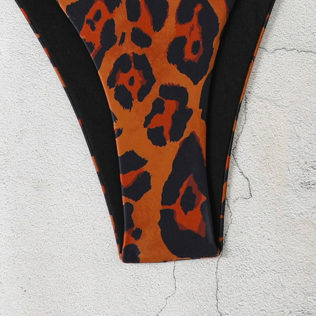 Women’s triangle bikini with high-cut bottom and animal print Mune Fashion