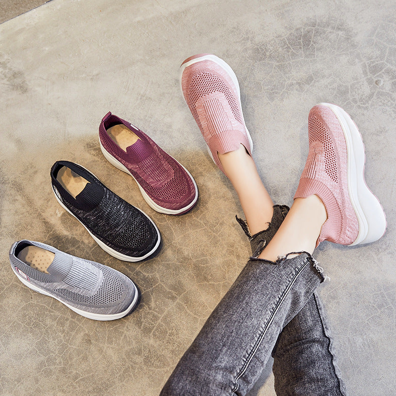 Women's breathable knitted sneakers with platform sole and elastic sock construction Mune Fashion