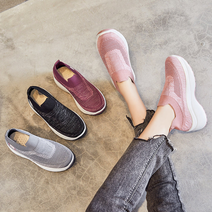 Women's breathable knitted sneakers with platform sole and elastic sock construction Mune Fashion