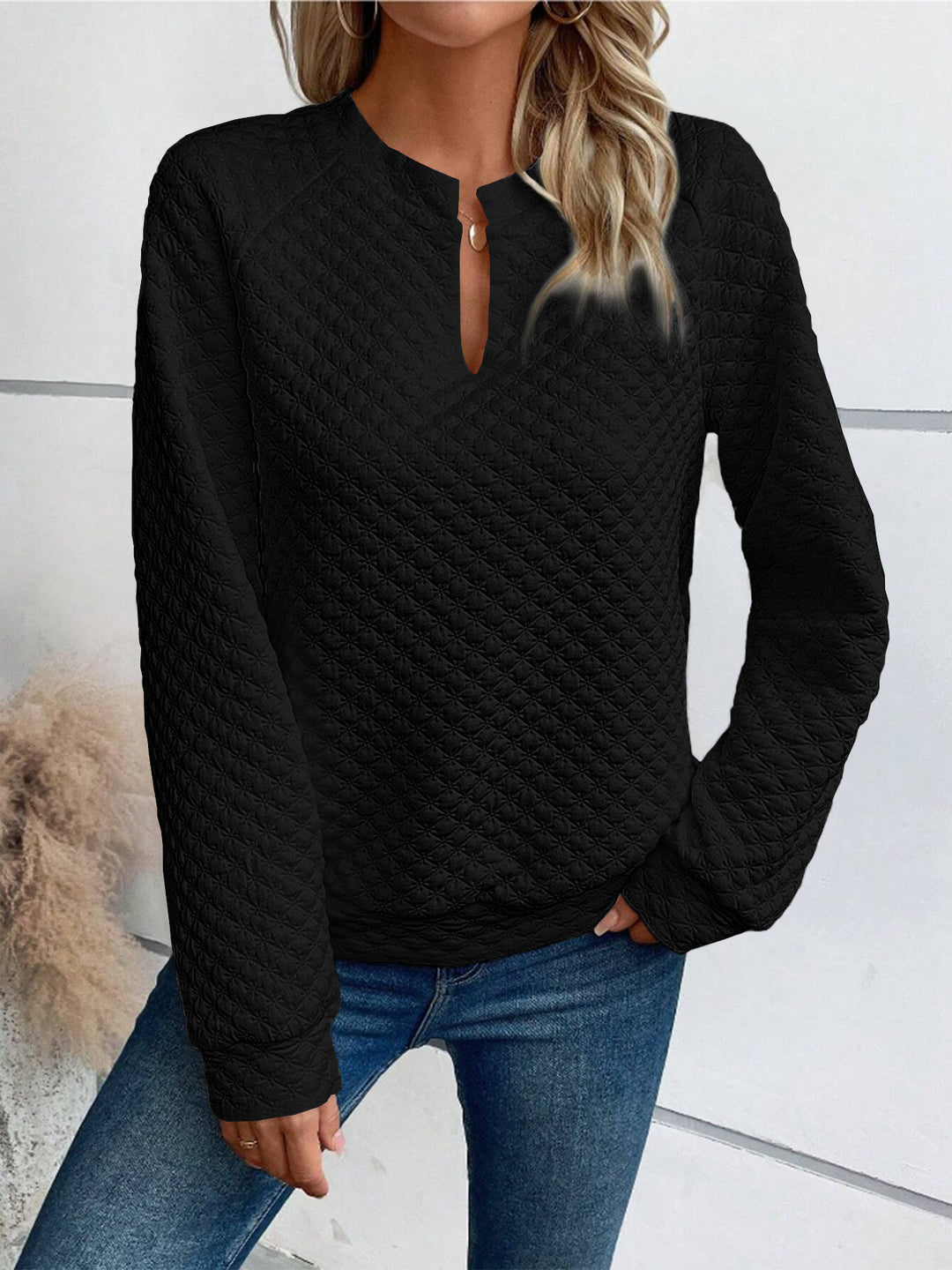 Women's Quilted Sweatshirt with Slit Collar, Diamond Structure and Raglan Sleeves Mune Fashion