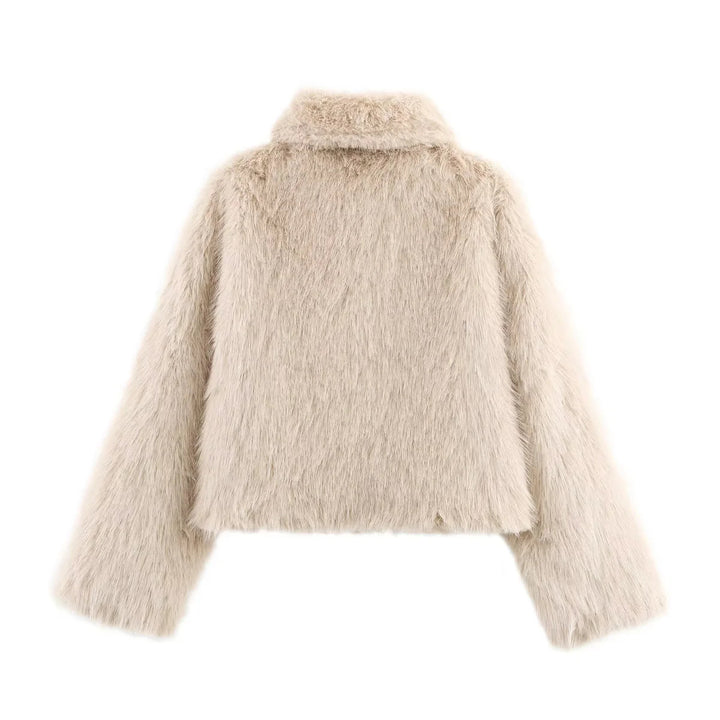 Women's cropped faux fur jacket in a voluminous lapel collar Mune Fashion