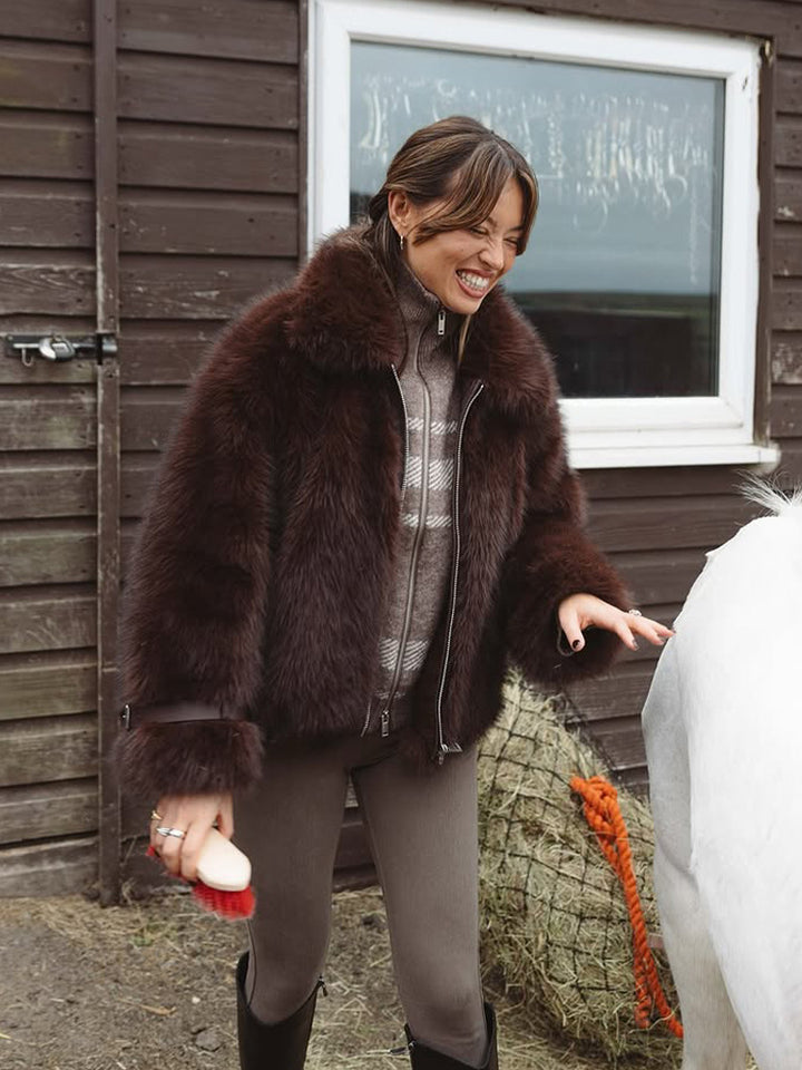 Women's Short Voluminous Faux Fur Bomber Jacket with Zipper and Shawl Collar Mune Fashion