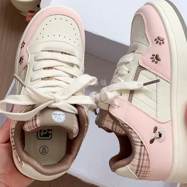 Women's sneakers with playful animal motifs and comfortable inner lining Mune Fashion