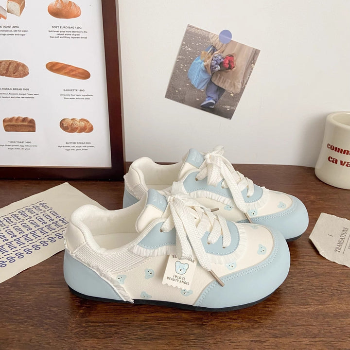 Women's sneakers with playful bear motif and comfortable sole Mune Fashion