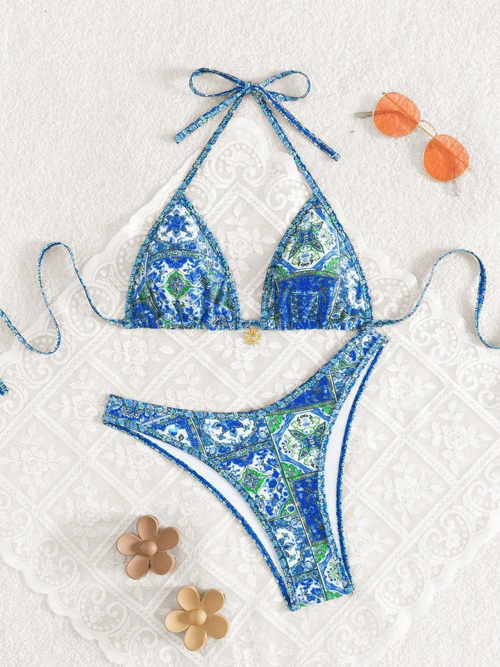 Women Triangle Bikini with Floral Pattern and Refined Details Mune Fashion