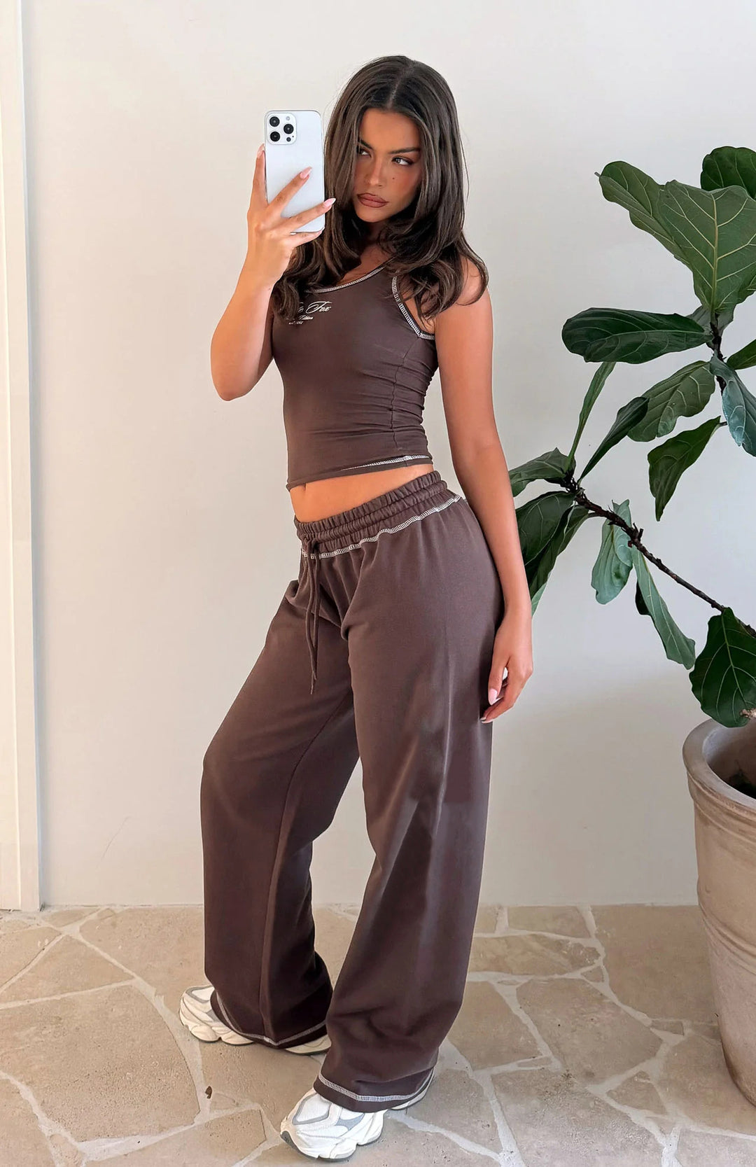 Women's Casual Crop Top and Loose High-Waist Lounge Jogging Pants Set Mune Fashion