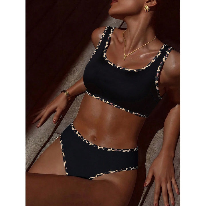 Ladies sporty bikini in leopard look Mune Fashion
