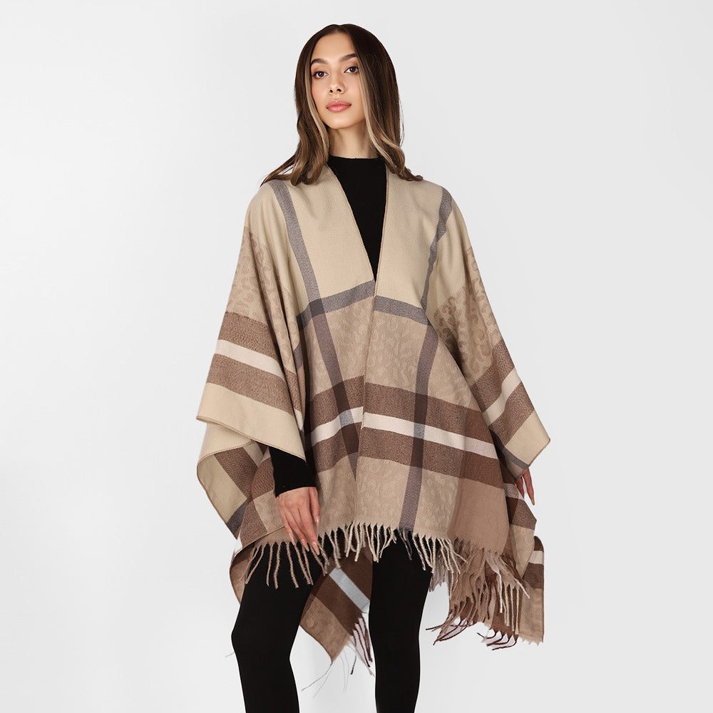 Women's Oversized Poncho with Fringes and Check Pattern Mune Fashion