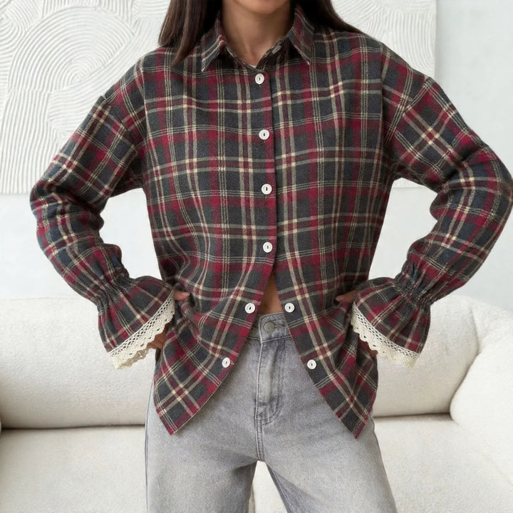 Women's checkered blouse with lace cuffs and oversized cut Mune Fashion