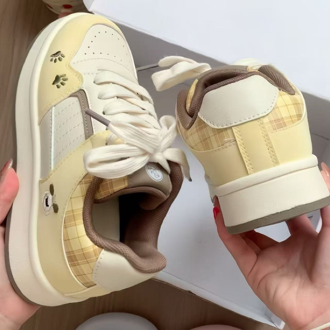 Women's casual sneakers with checkered application and soft cushioning Mune Fashion
