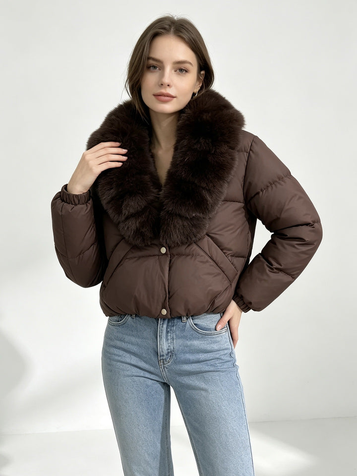 Women's cropped padded jacket with extra voluminous faux fur shawl collar and elastic cuffs Mune Fashion