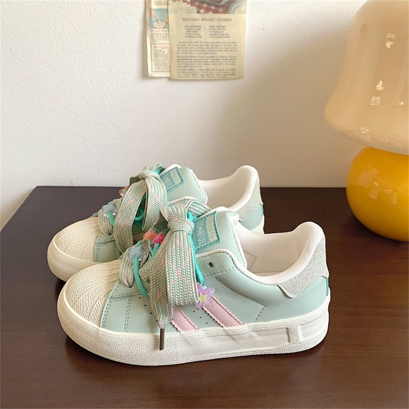 Women's Athletic Sneakers with Unique Lacing System Mune Fashion