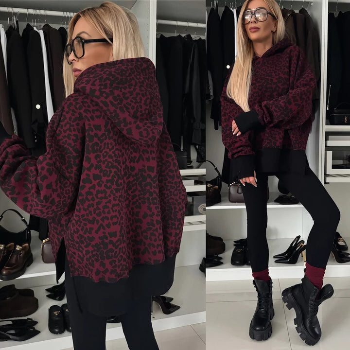 Ladies oversized hoodie with leopard print, contrast cuffs and extended back hem Mune Fashion