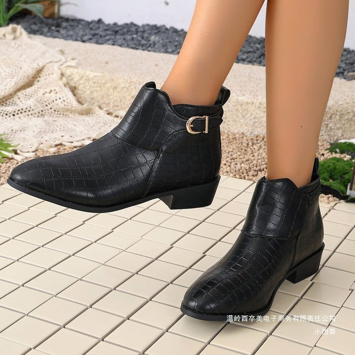 Ladies' western-inspired ankle boots with pointed toe and decorative metal buckle Mune Fashion