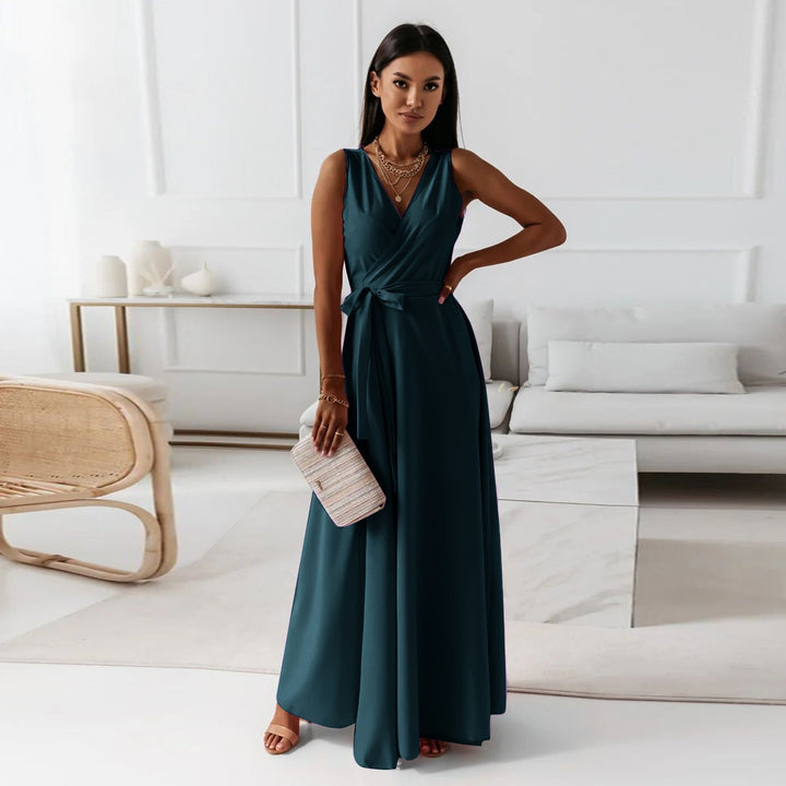 Mune | Elegant Long Women's Dress with V-Neck