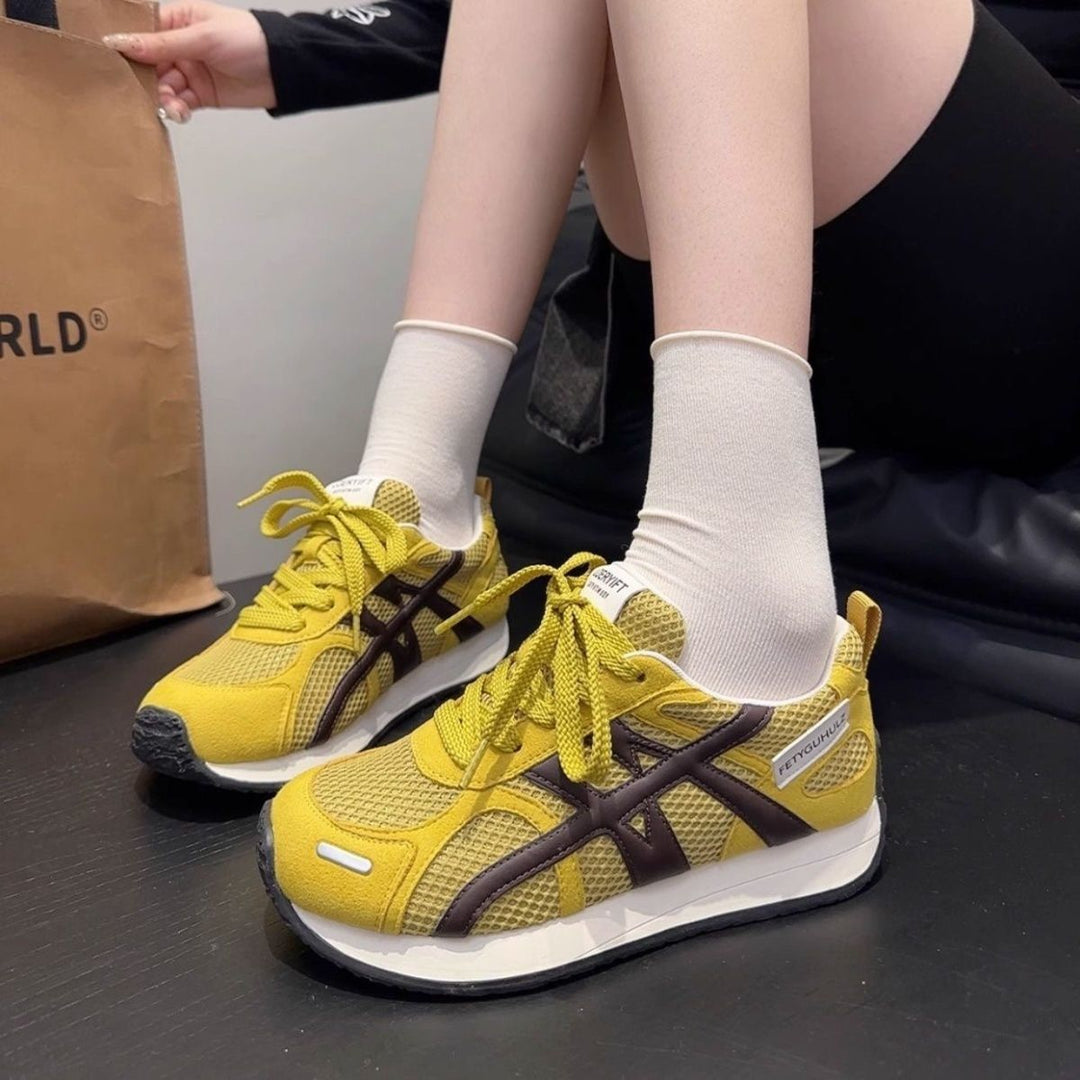 Women Lightweight Casual Sneakers with Mesh Structure, Shock-Absorbing EVA Midsole and Overlay Design Mune Fashion