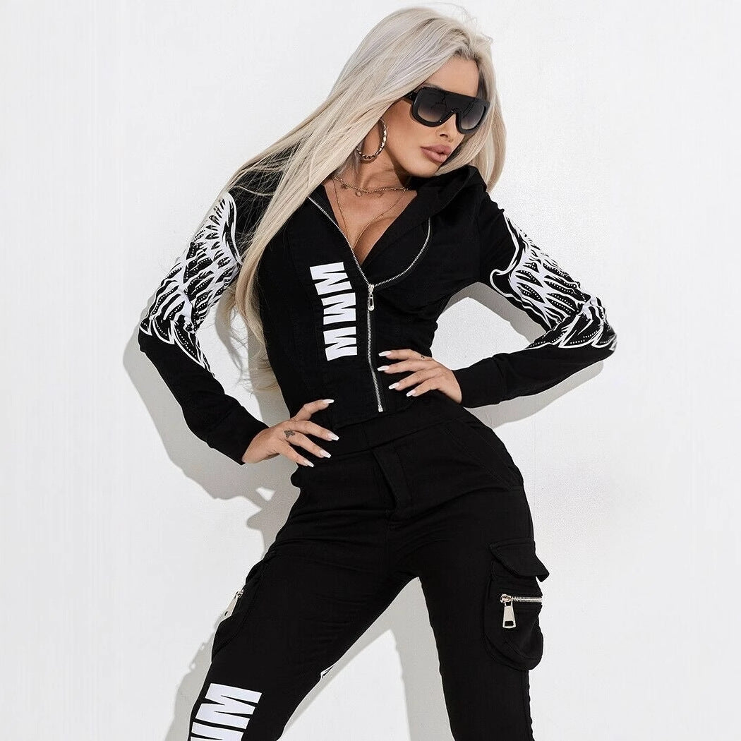 Women's stylish two-piece hooded set with fitted zip-up hoodie and cargo joggers Mune Fashion