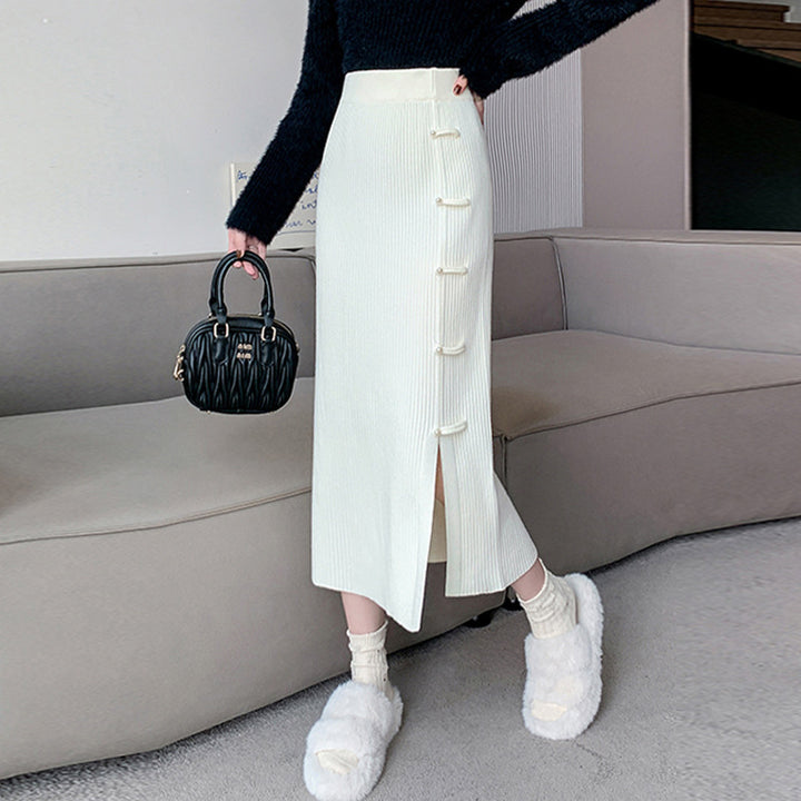 Ladies Elegant and sophisticated knitted skirt with side slit Mune Fashion