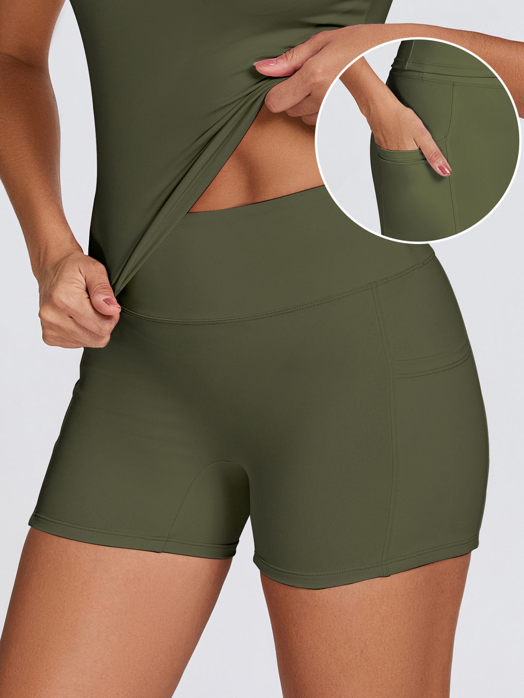 Women’s sporty compression shorts with practical side pockets Mune Fashion