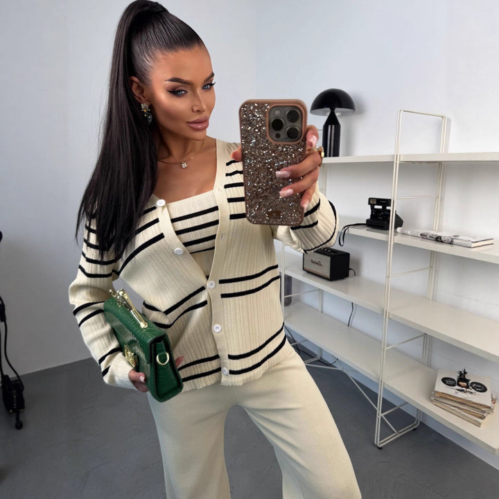 Women's Knit Loungewear Set made of fine ribbed with button cardigan, spaghetti top and wide jogger Mune Fashion