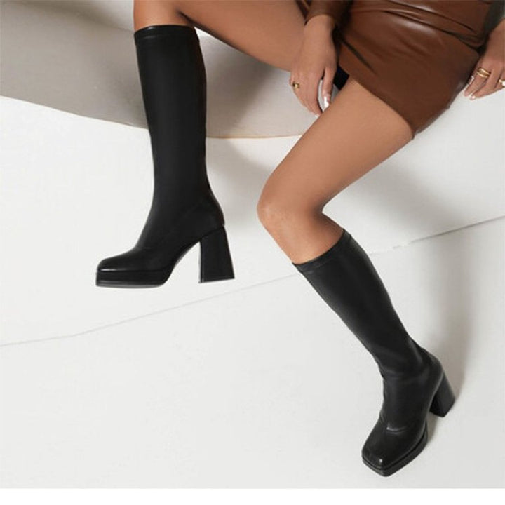 Women's knee-high plateau boots with chunky block heel and high-gloss patent look Mune Fashion