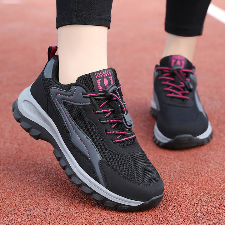 Women nan robust trekking sneaker with profiled terrain grip, shock-absorbing EVA midsole and quick-lace closure Mune Fashion
