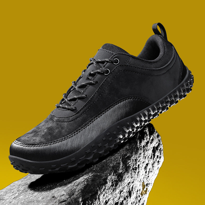 Men's robust urban trekking shoe with rubberized toe cap and grippy multi-terrain outsole Mune Fashion