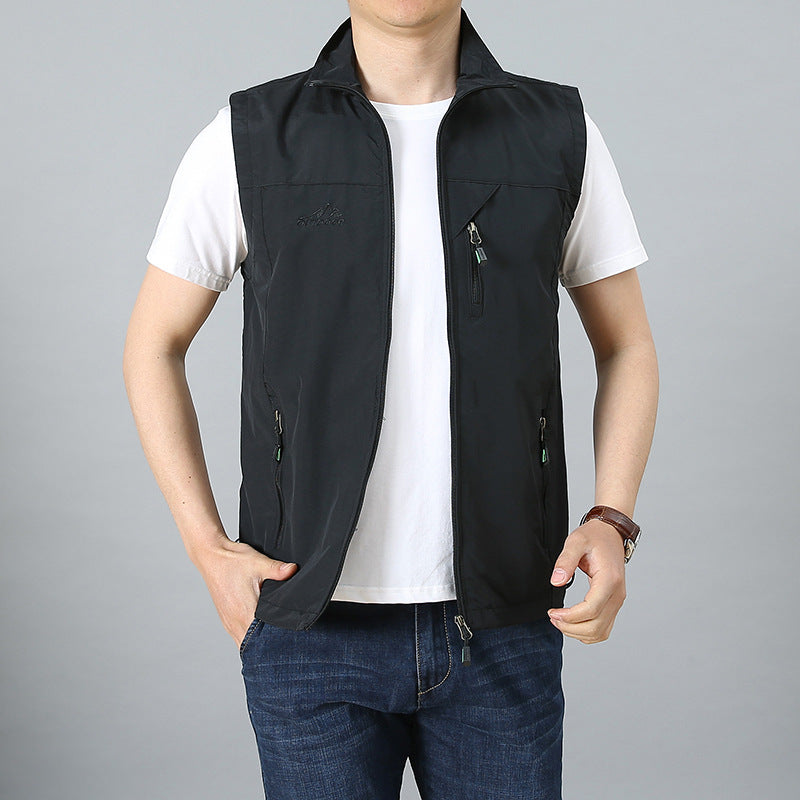 Men's lightweight technical utility vest with zippered chest pocket and wind-resistant shell Mune Fashion