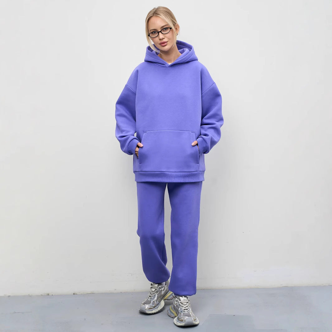 Women's oversized hoodie with kangaroo pocket and soft French terry Mune Fashion