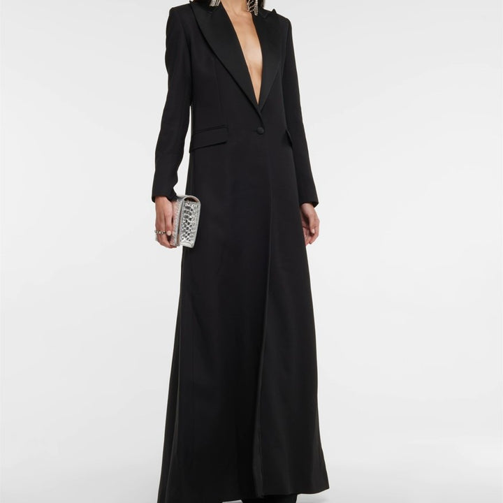 Women's maxi dress in tuxedo style with deep V-neck and tailored single-button closure Mune Fashion