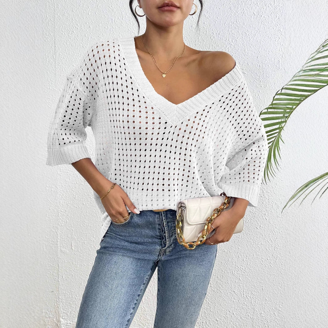 Ladies lightweight knit sweater with V-neck and decorative hole pattern Mune Fashion