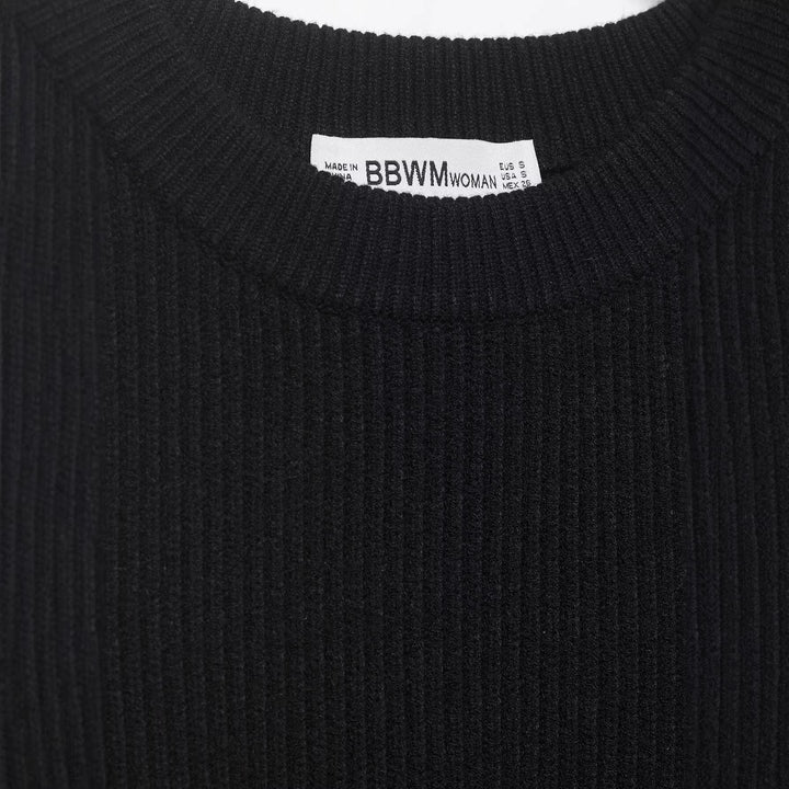 Women Knitted Cropped Sweater with Cut-Out Shoulders and Bead Embellishment Mune Fashion