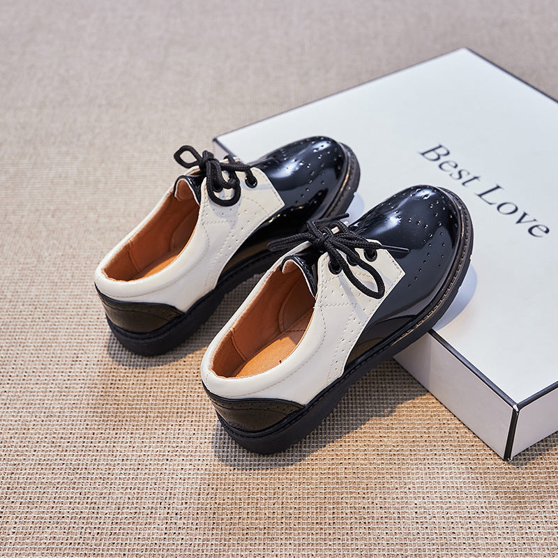 Women's Classic Patent Leather Shoes with Perforated Details Mune Fashion