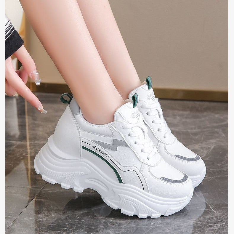 Women's sporty sneakers with cushioned profile sole and breathable upper material structure Mune Fashion
