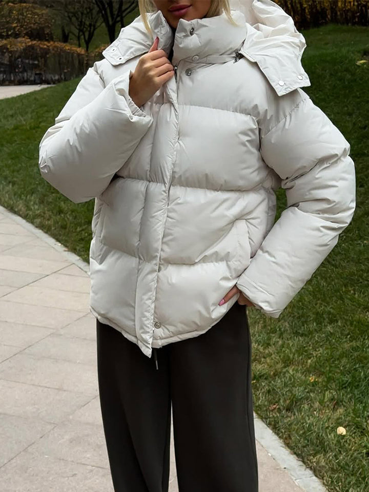 Ladies Short Windproof Quilted Puffer Jacket with Removable Hood and High Stand Collar Mune Fashion