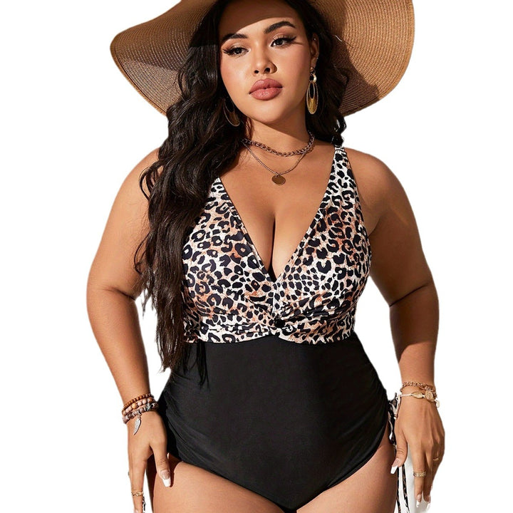Women's Elegant Swimsuit with Fashionable Animal Motifs Mune Fashion