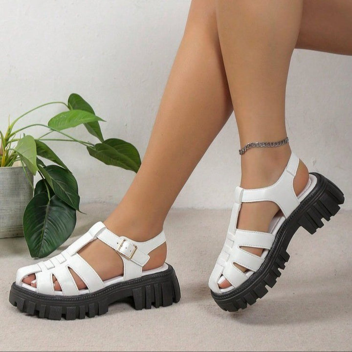 Women's buckle sandals in fisherman style with open toe and chunky profile sole Mune Fashion
