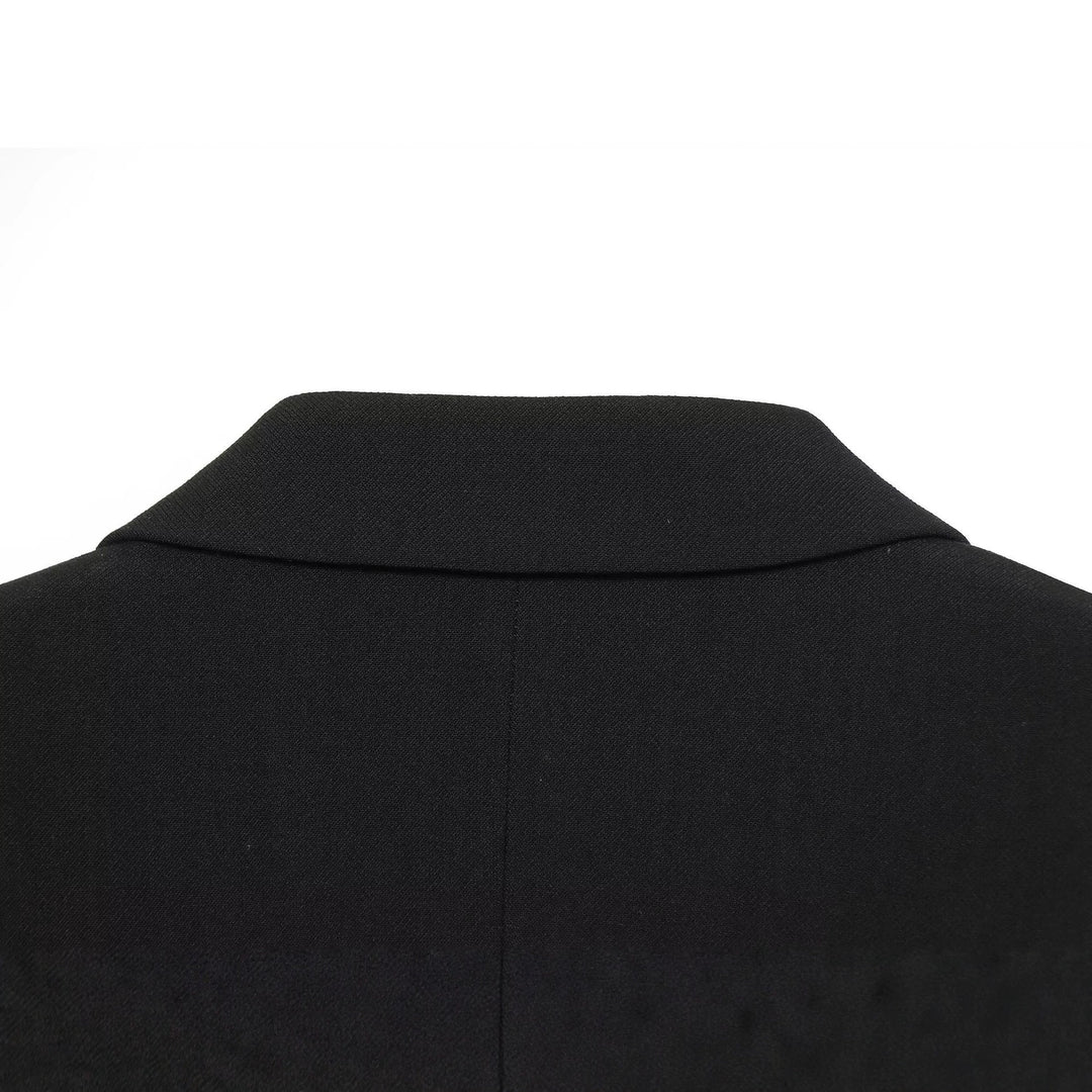 Women Single-Breasted Short Blazer with Notch Lapels, Structured Fit and Flap Pockets Mune Fashion