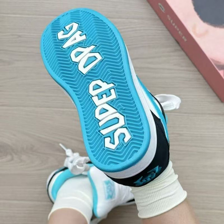 Women's sporty sneakers with breathable mesh upper and sturdy profile Mune Fashion