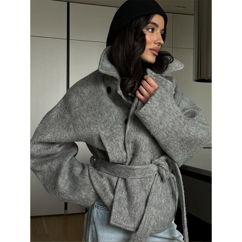 Women's Oversize Short Coat made of Wool Blend with Ties and Stand-Up Collar Mune Fashion