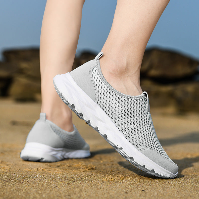 Unisex Breathable Slip-On Sneakers made of Mesh with Non-Slip Lightweight Sole Mune Fashion