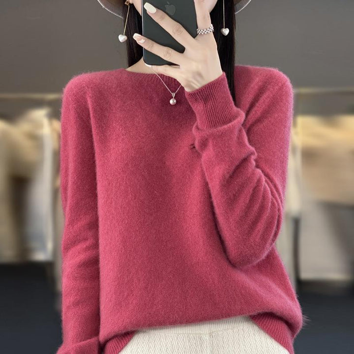 Ladies Loose Fine Knit Pullover with Round Neckline and Fluffy Angora Look Mune Fashion