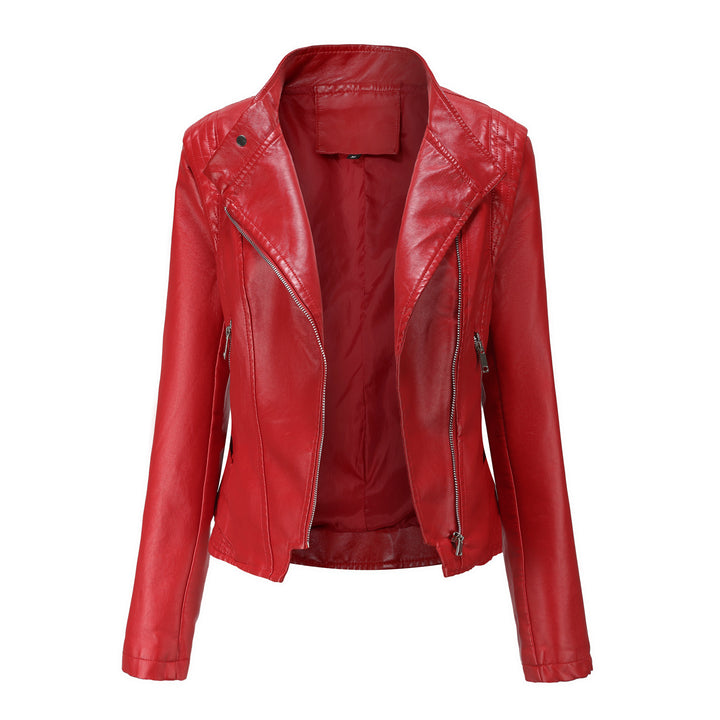 Women nan short fitted biker jacket made of faux leather with asymmetrical zipper Mune Fashion
