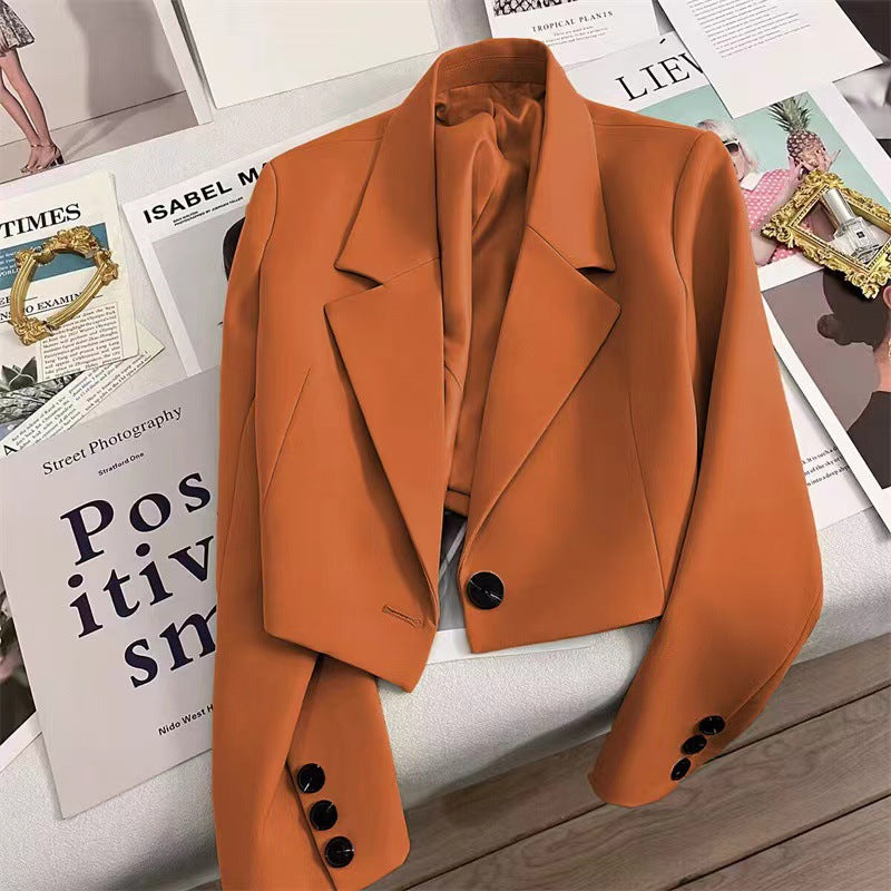 Women nan short tailored blazer with distinctive lapel and one-button closure Mune Fashion