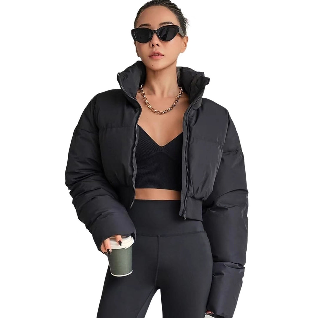 Women's cropped quilted jacket with high stand-up collar, drawstring hem and wide ribbed waistband Mune Fashion